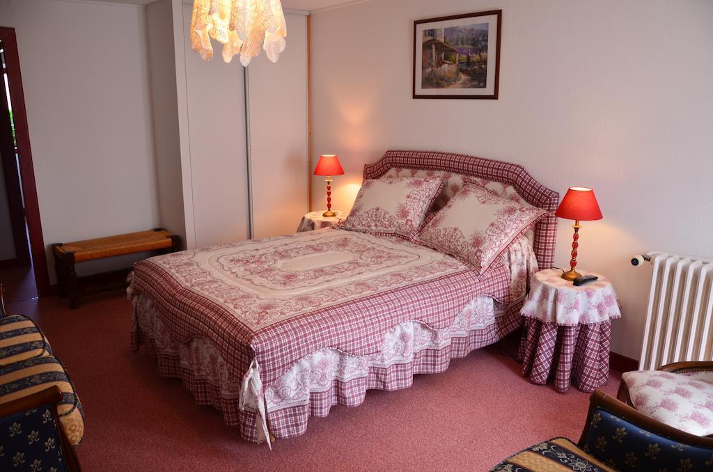 Auberge Bourbonnaise Lurcy-Lévis Δωμάτιο φωτογραφία