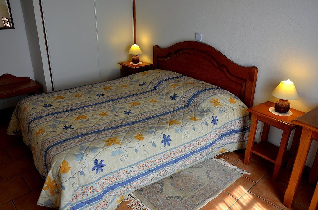 Auberge Bourbonnaise Lurcy-Lévis Δωμάτιο φωτογραφία